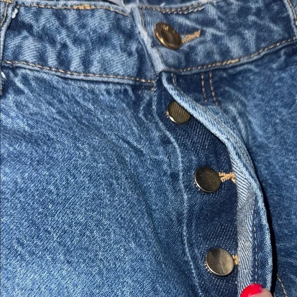 Zara Blue Relaxed Denim with Faded Finish - Picture 3 of 7